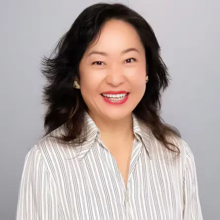 Mingli Wang — Luxury Real Estate Agent